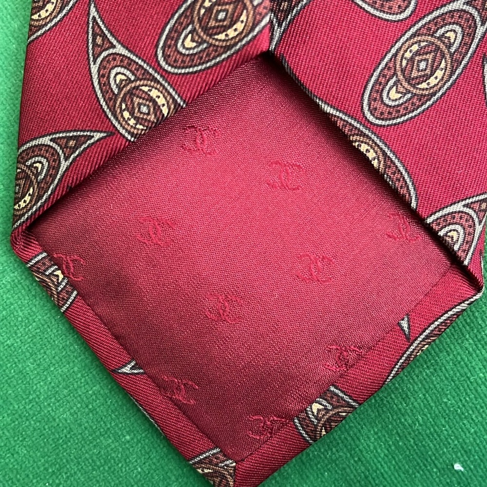 CHANEL Men's Red and Gray Geometric Tie - Picture 3 of 3